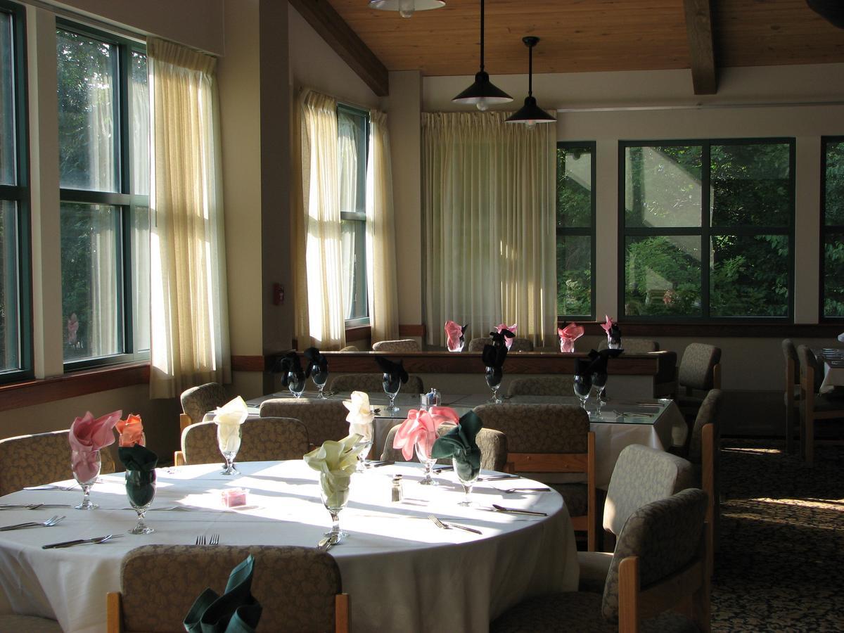 Chief Logan Lodge Hotel & Conference Zewnętrze zdjęcie